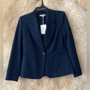 Free Assembly Women’s Single Breasted Pinstripe Blazer.